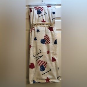Rae Dunn LOVE Patriotic Red White Blue blanket throw BNWT